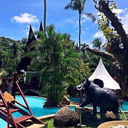 Coco Palace Resort Nai Harn Ngoại thất bức ảnh