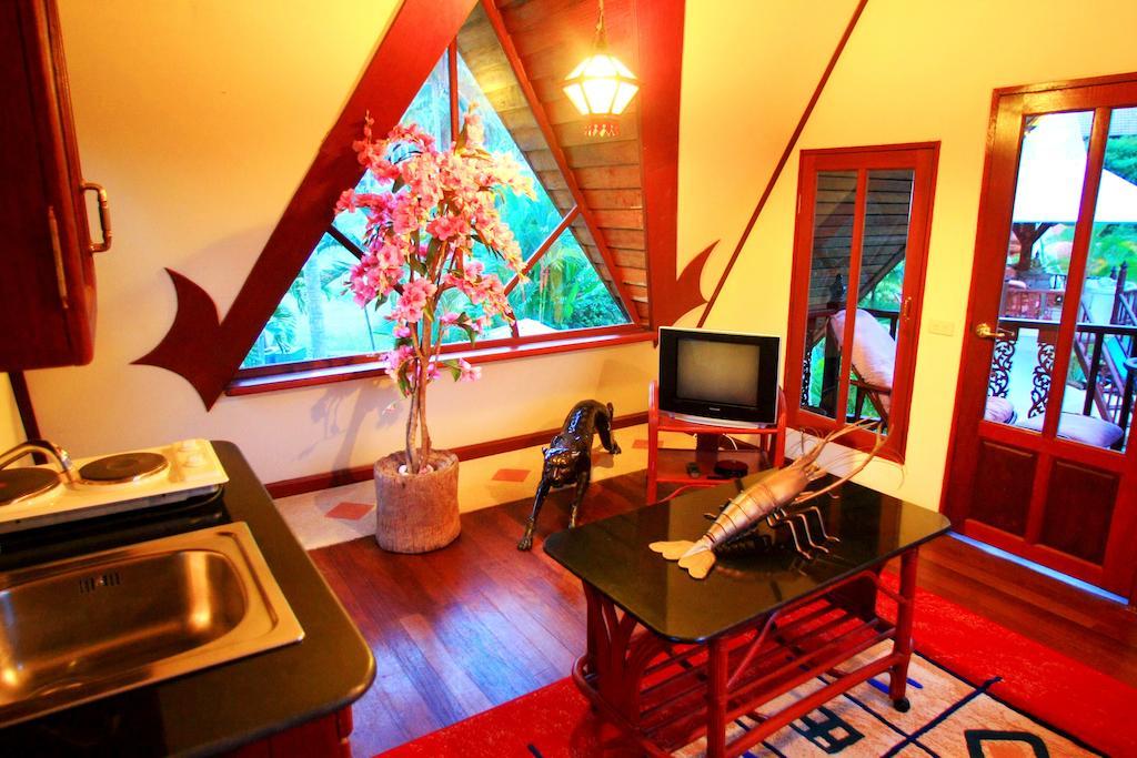 Coco Palace Resort Nai Harn Phòng bức ảnh