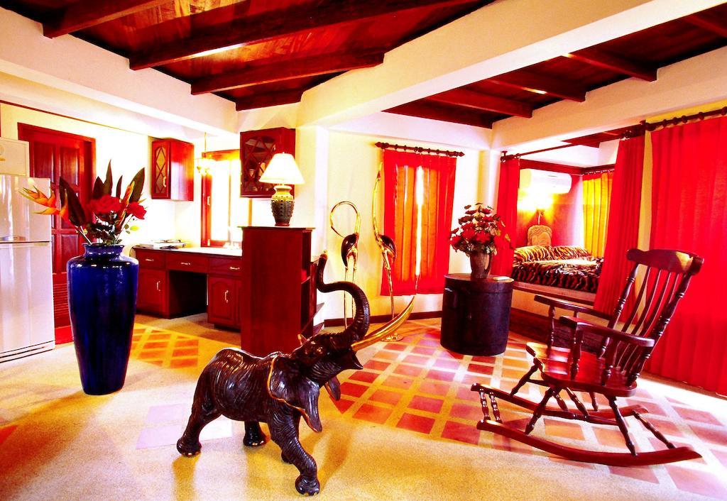 Coco Palace Resort Nai Harn Phòng bức ảnh