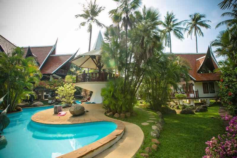 Coco Palace Resort Nai Harn Ngoại thất bức ảnh