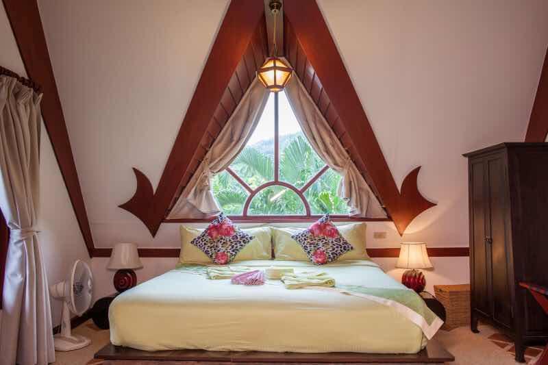 Coco Palace Resort Nai Harn Ngoại thất bức ảnh