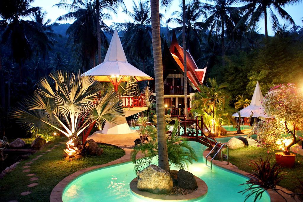 Coco Palace Resort Nai Harn Ngoại thất bức ảnh