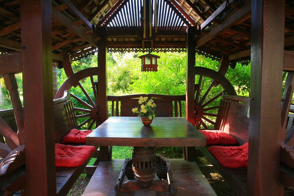 Coco Palace Resort Nai Harn Ngoại thất bức ảnh