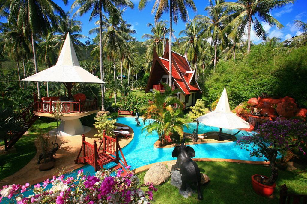 Coco Palace Resort Nai Harn Ngoại thất bức ảnh